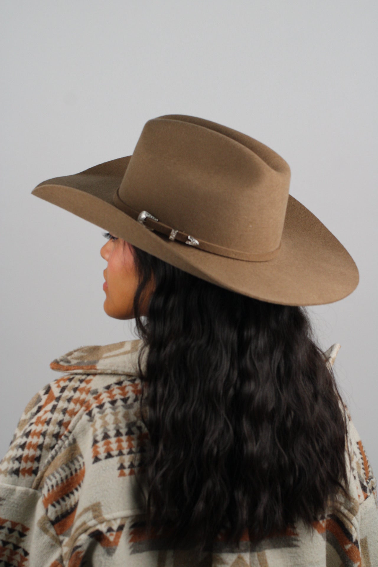 The Mustang - Khaki